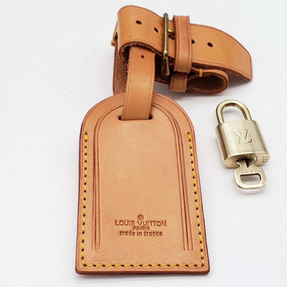 Authentic Louie Vuitton Luggage tag/Nametag with Gold Padlock and Key Shiny - Picture 2 of 11